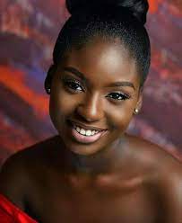 <em><strong>Christelle Mbadinga</strong></em>